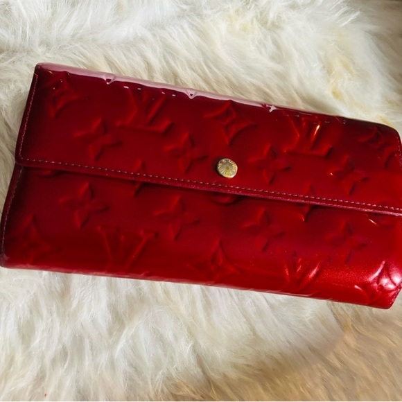 Authentic LV Louis Vuitton Red Vernis Long Wallet - Picture 13 of 16